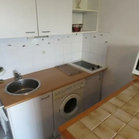 Studio Cabine 20m² + Loggia, Proche Plage Apartman